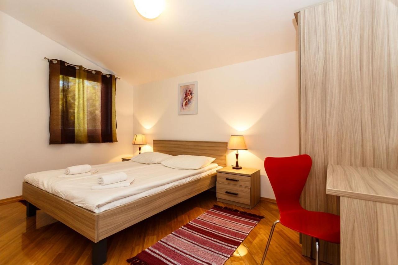 Apartments Adria Malinska Exterior foto